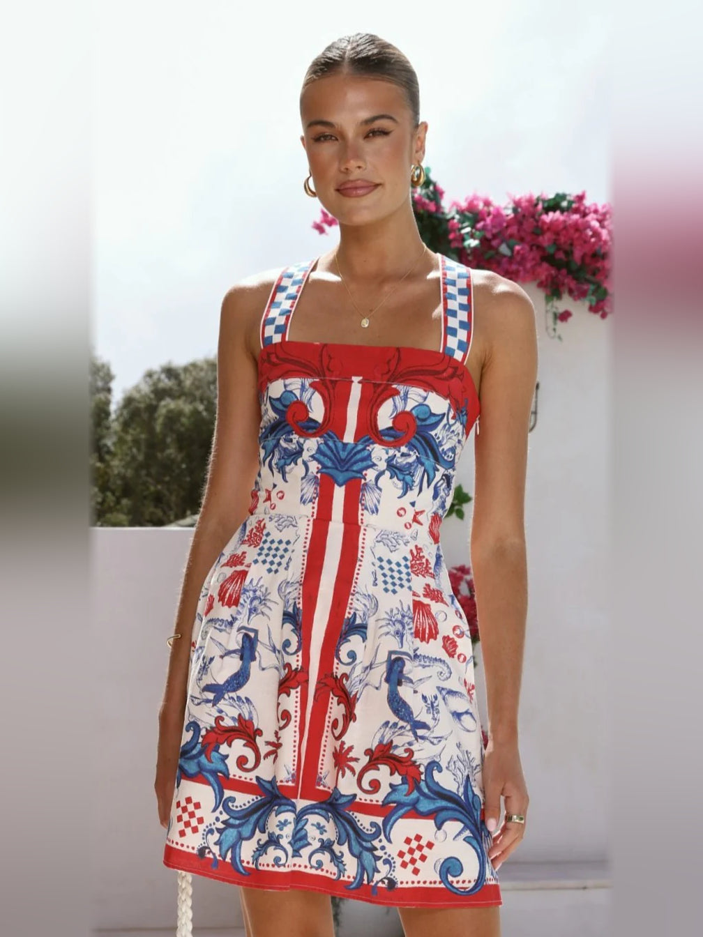 Mini sleeveless dress with red-and-blue baroque print, white with checkered trim straps