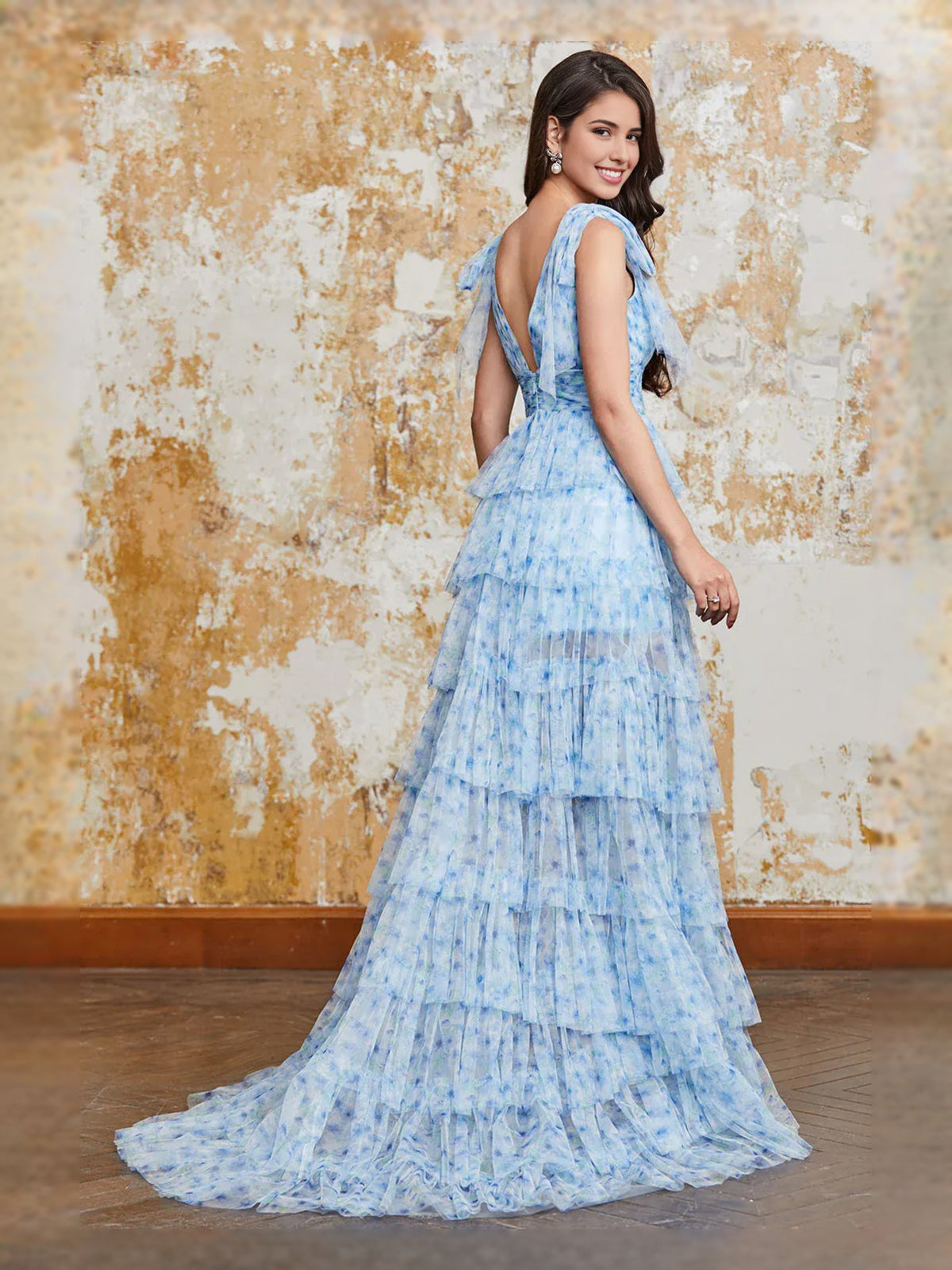 Blue tiered tulle prom dress with V-neck, sleeveless A-line skirt and thigh slit