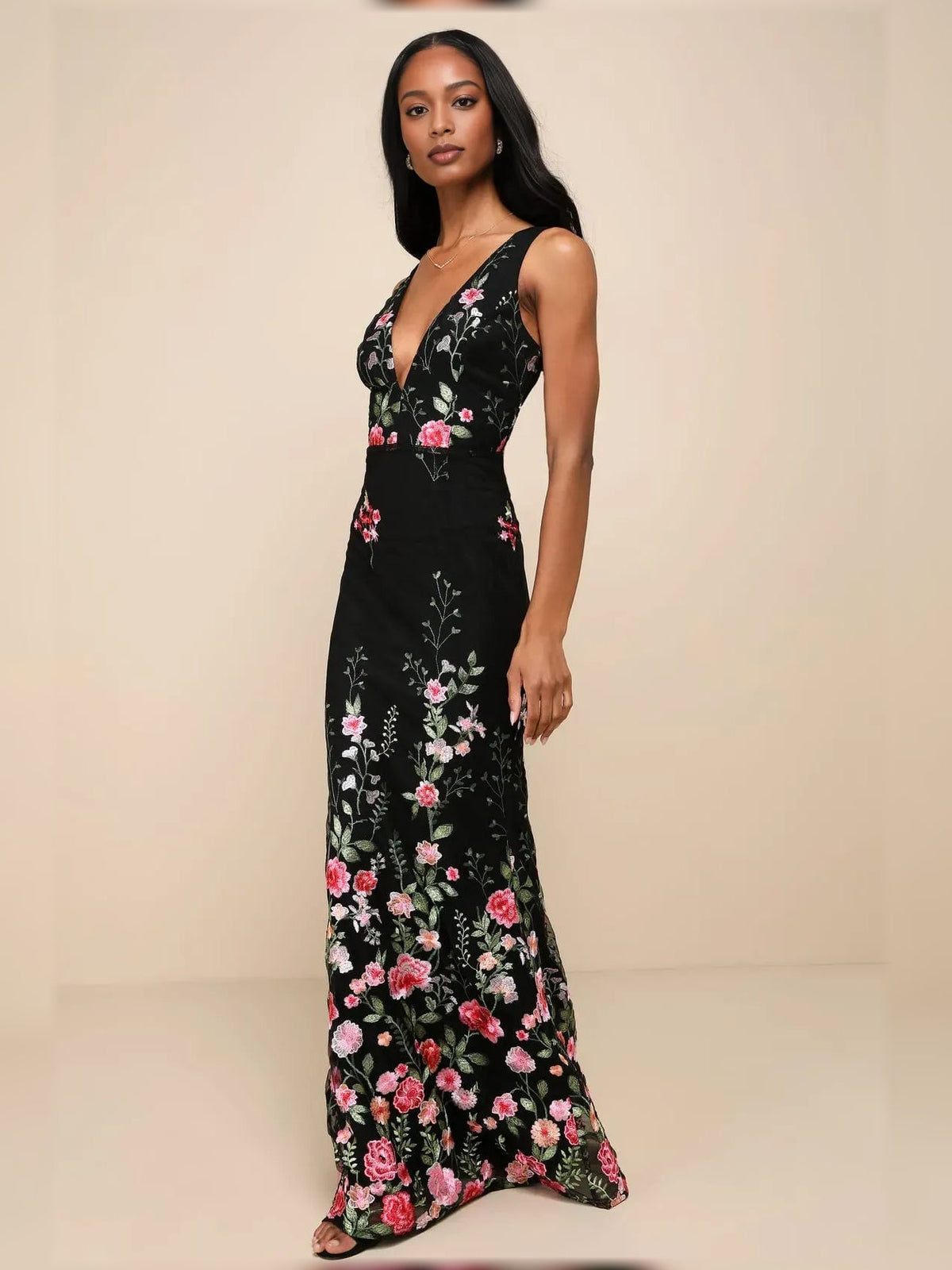 Black floral V-neck sheath formal dress, sleeveless, floor-length