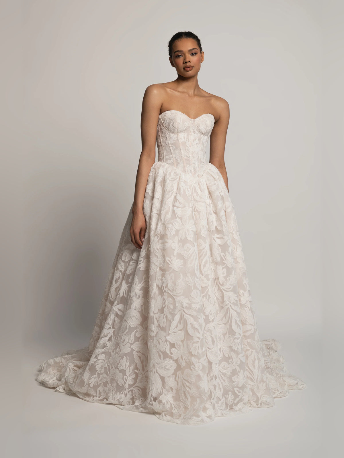 sweetheart ball-gown floor-length formal dress - image 1