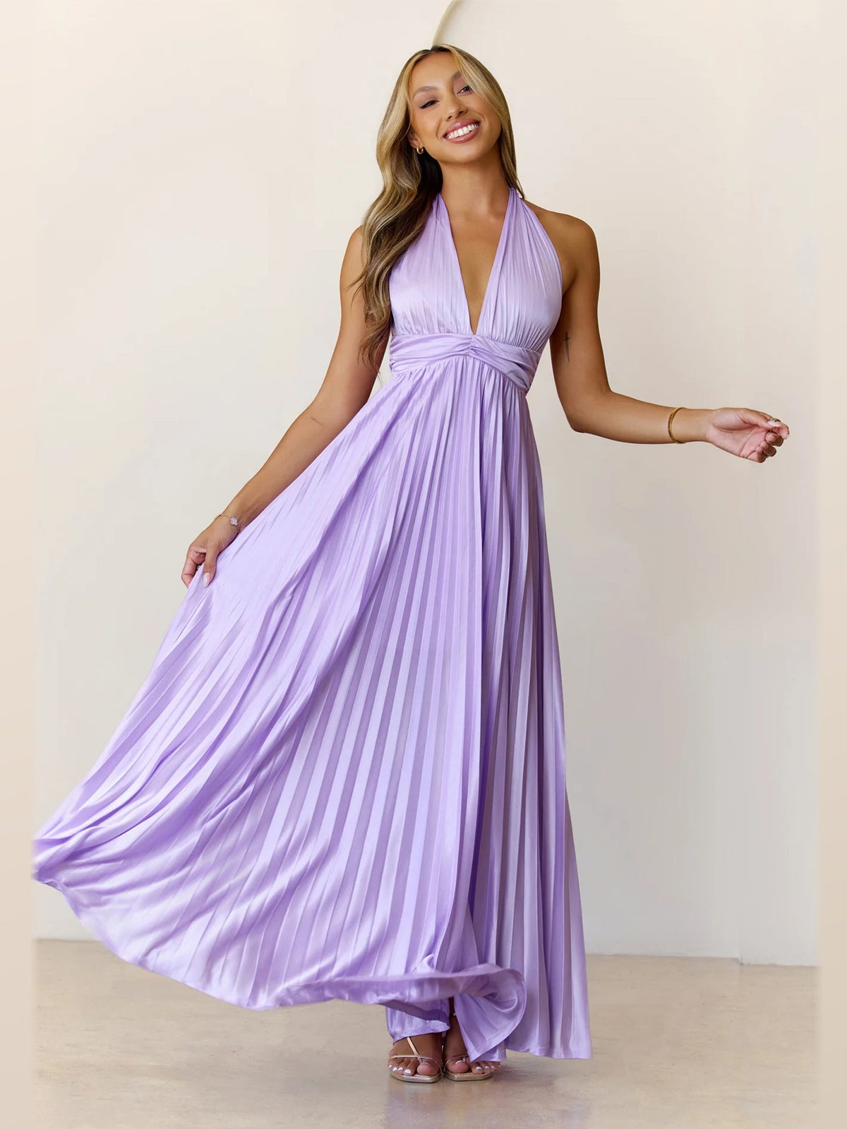 Lilac formal dress with a-line silhouette and maxi length