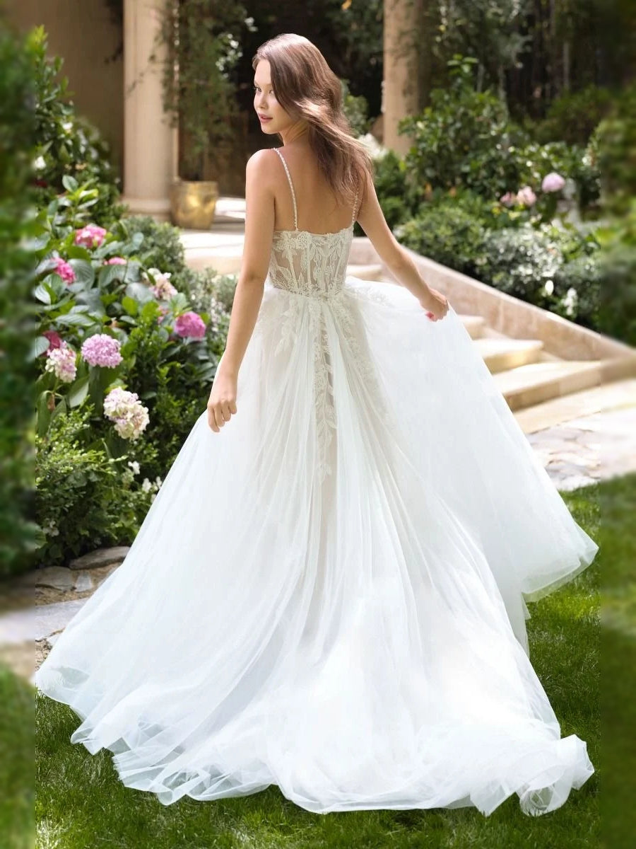 Ivory lace corset wedding dress with layered tulle A-line skirt, V-neck, thin straps