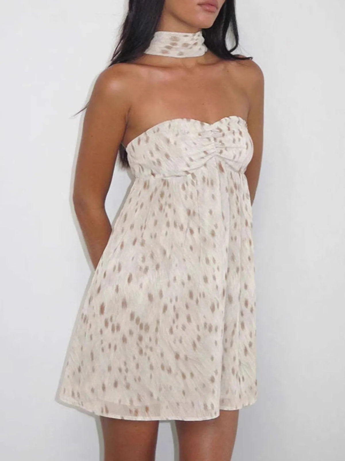 Sweetheart mini dress with ruched bodice and speckled print, strapless, off-white