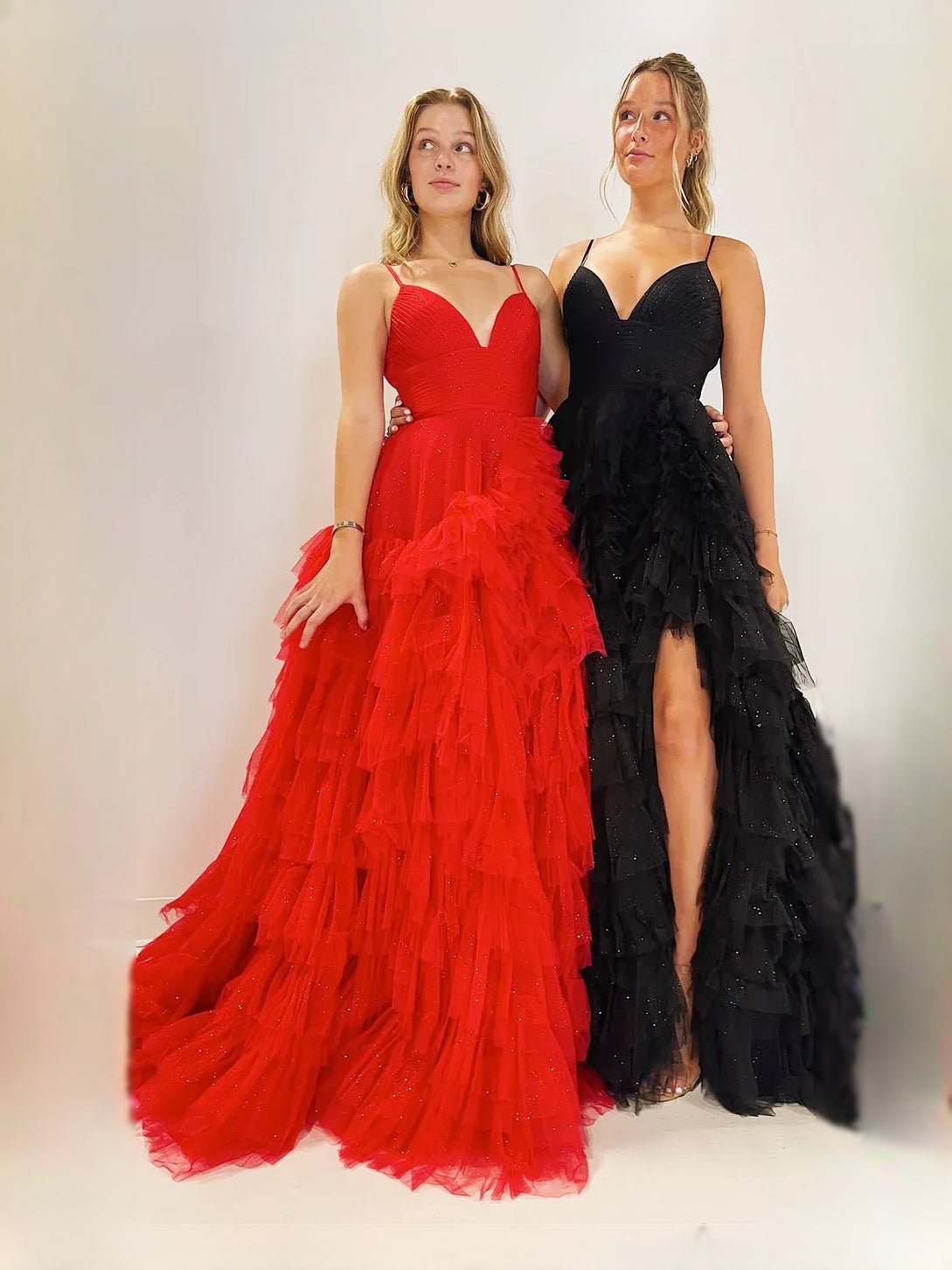 Tulle prom dress set: red and black V-neck A-line maxi with ruffled tier skirt