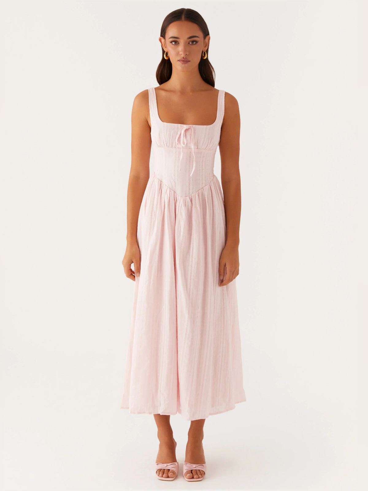 Pink midi formal dress with square neckline and gathered skirt