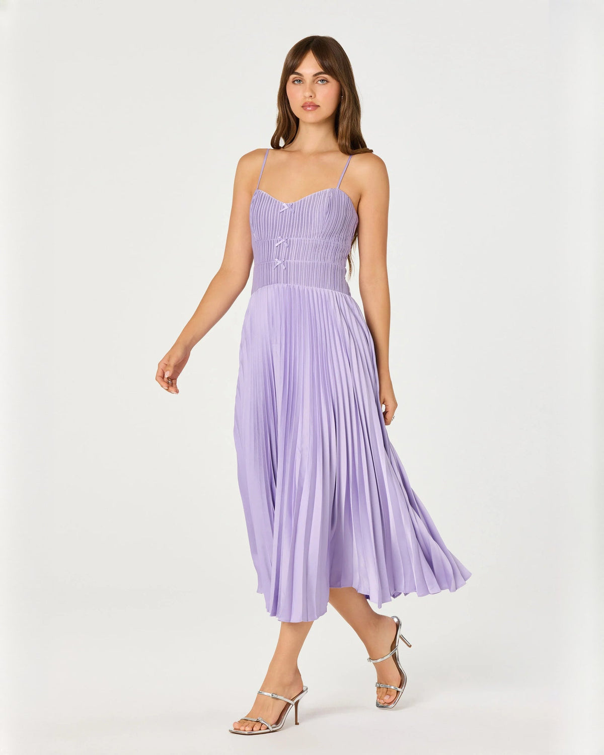 Lilac sleeveless chiffon midi dress with spaghetti straps and pleated A-line skirt
