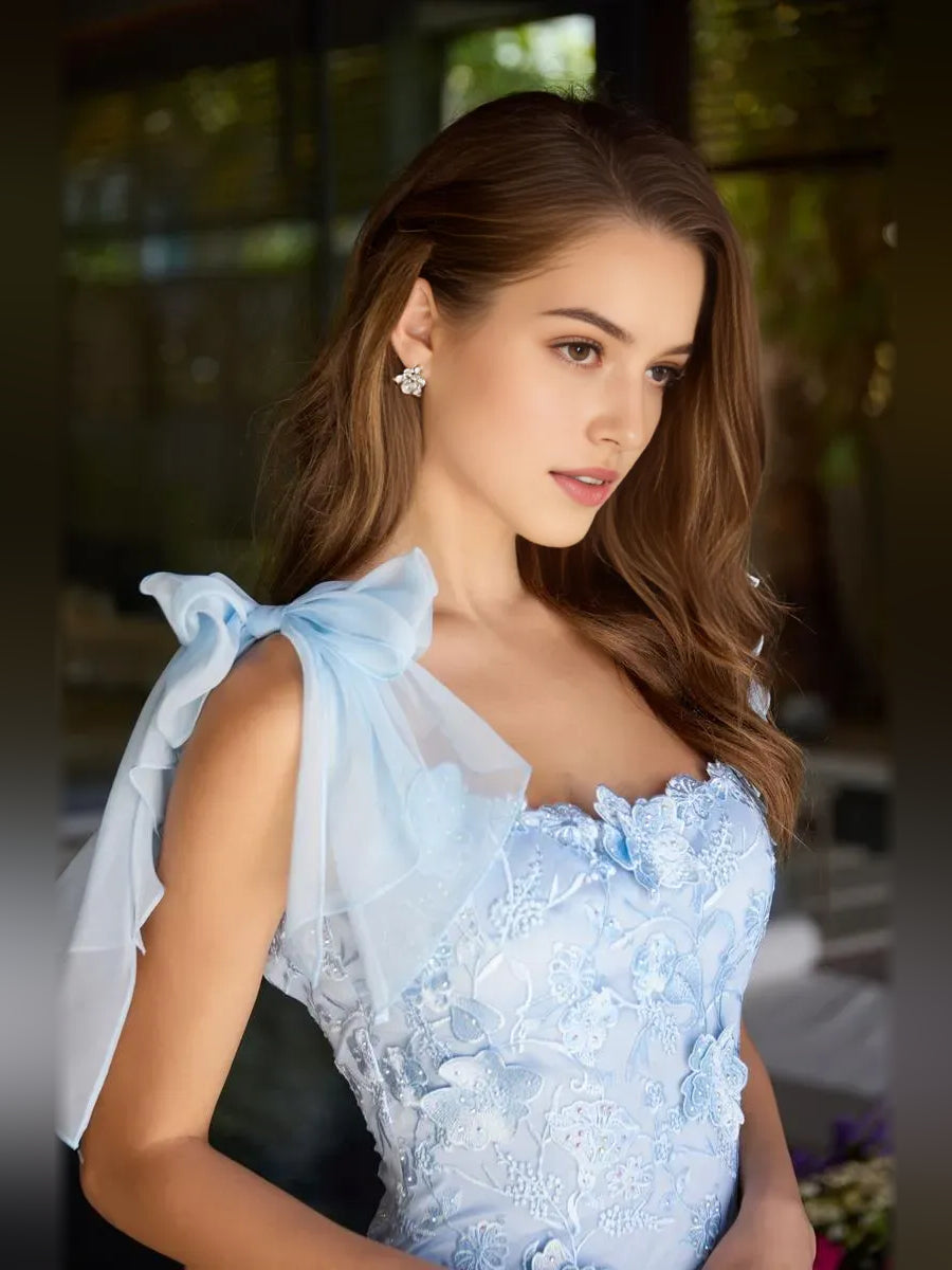 Light blue embroidered backless mini dress with square neckline and tulle bow sleeves