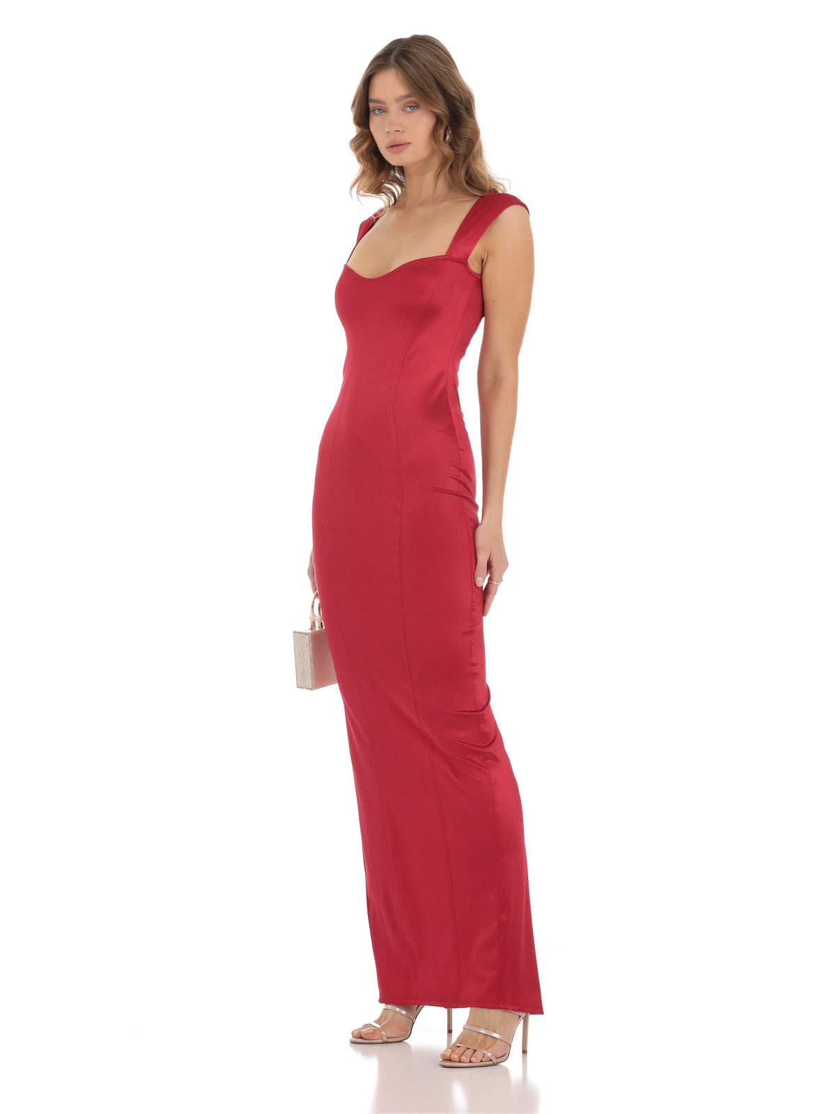 Red bridesmaid dress with satin construction and maxi hem