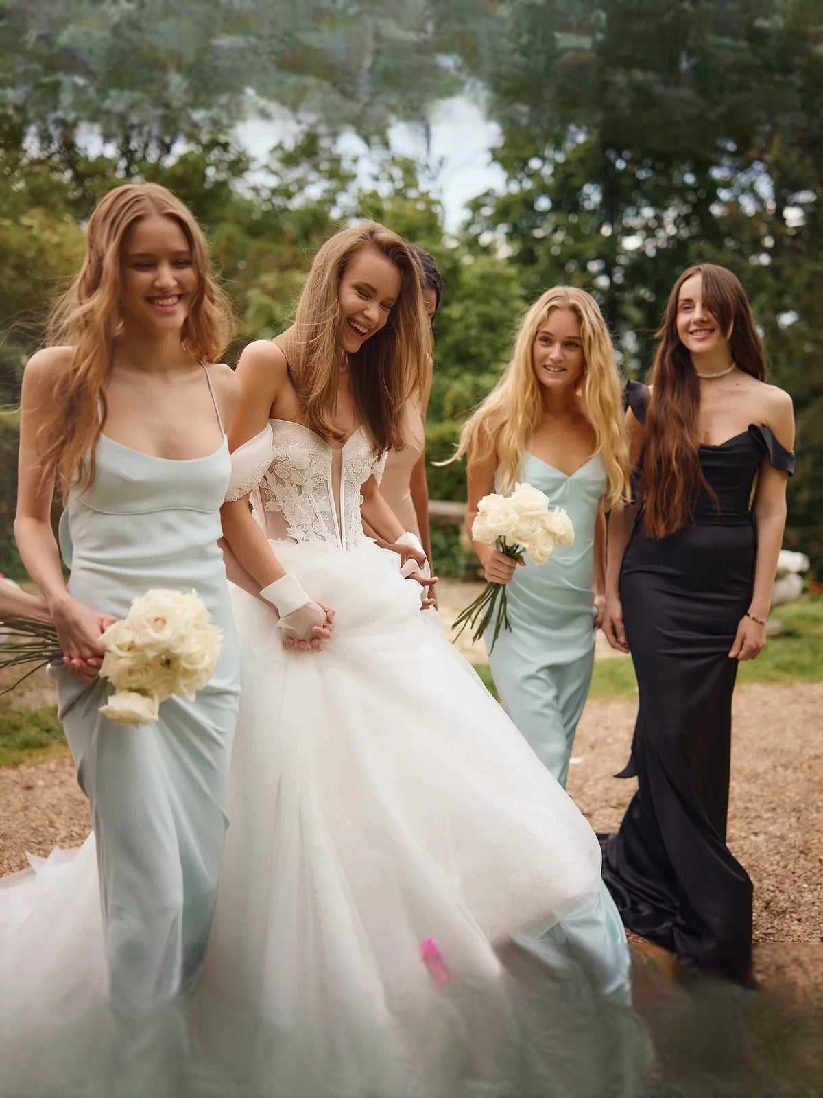 Ivory floral corset V-neck wedding dress with layered tulle skirt