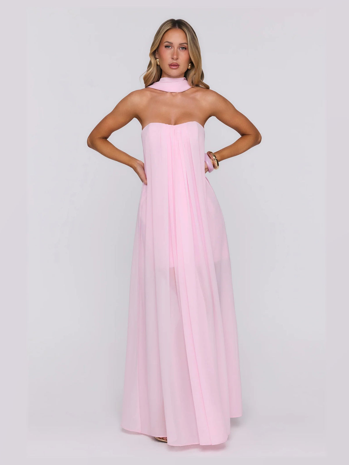 Pink formal dress with satin construction and maxi hem