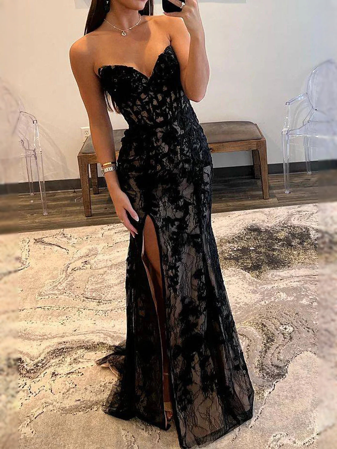 Black lace sweetheart corset sheath prom dress with side slit, floor-length