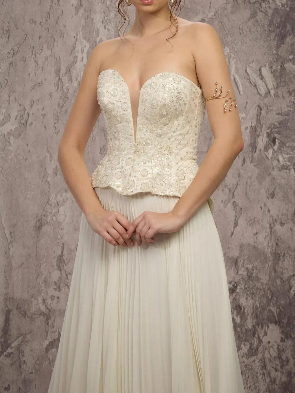 Cream sweetheart corset peplum formal dress with lace bust and pleated chiffon A-line skirt