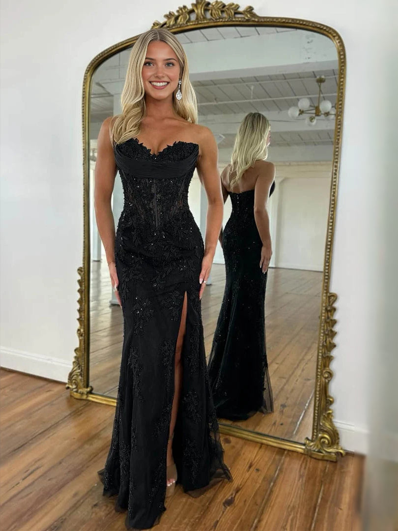 Black floor-length sweetheart mermaid prom dress with lace detailing and front side slit