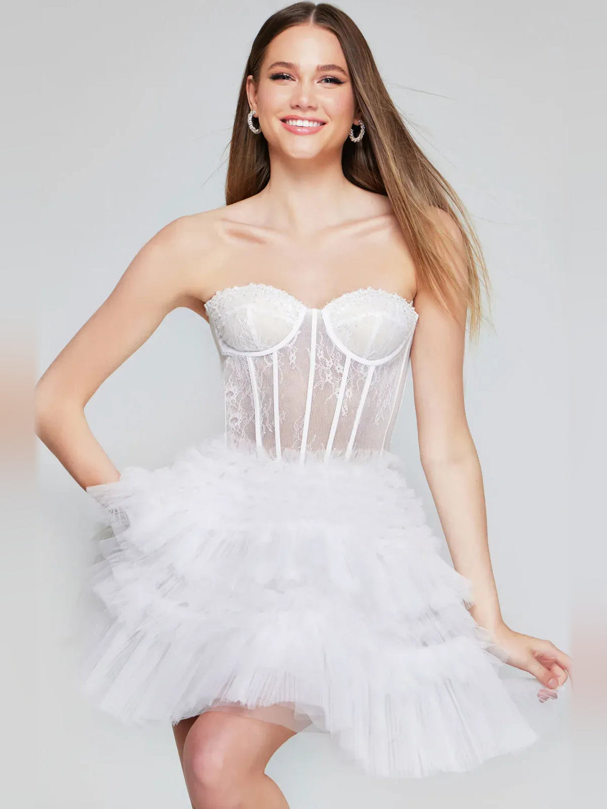 White strapless sweetheart corset-style tiered A-line short tulle homecoming dress