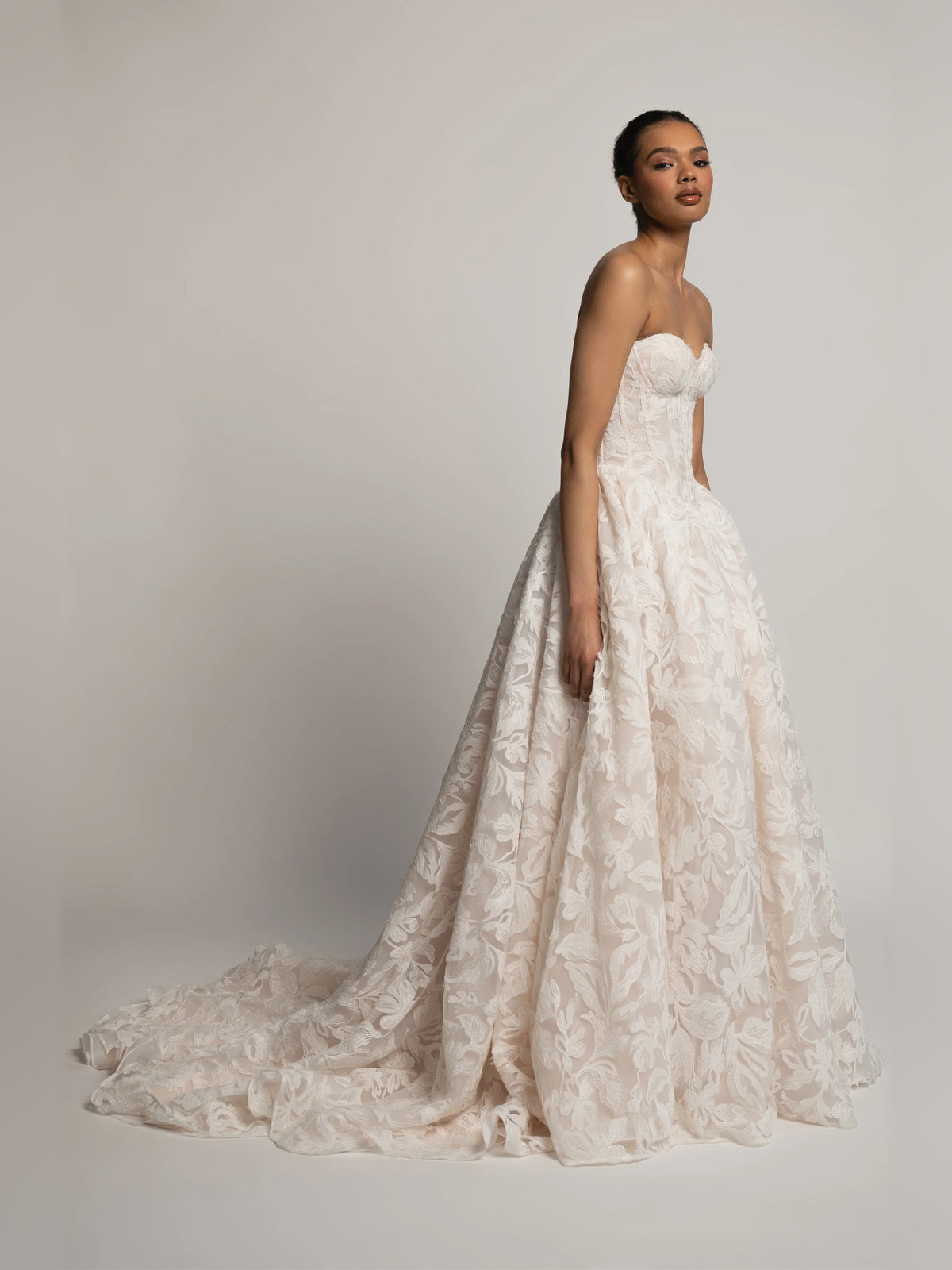 sweetheart ball-gown floor-length formal dress - image 4