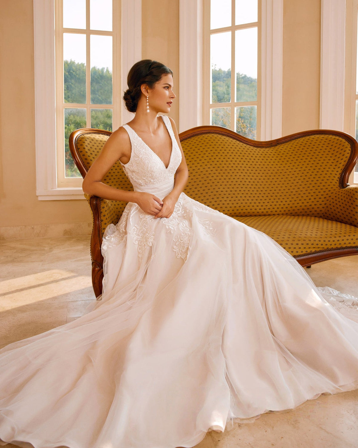sleeveless v-neck lace tulle chapel train wedding dress - image 5