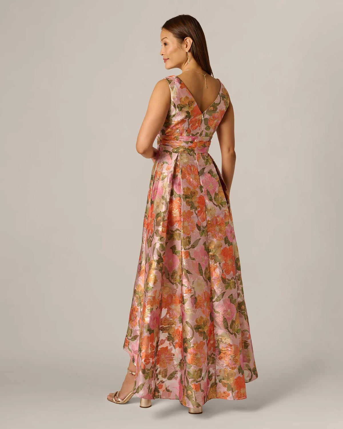 Floral A-line maxi dress in sleeveless V-back with multicolor pattern and asymmetrical hem