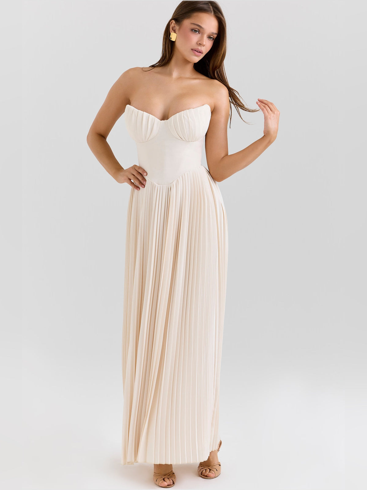 Ivory sweetheart neckline pleated maxi dress with spaghetti straps