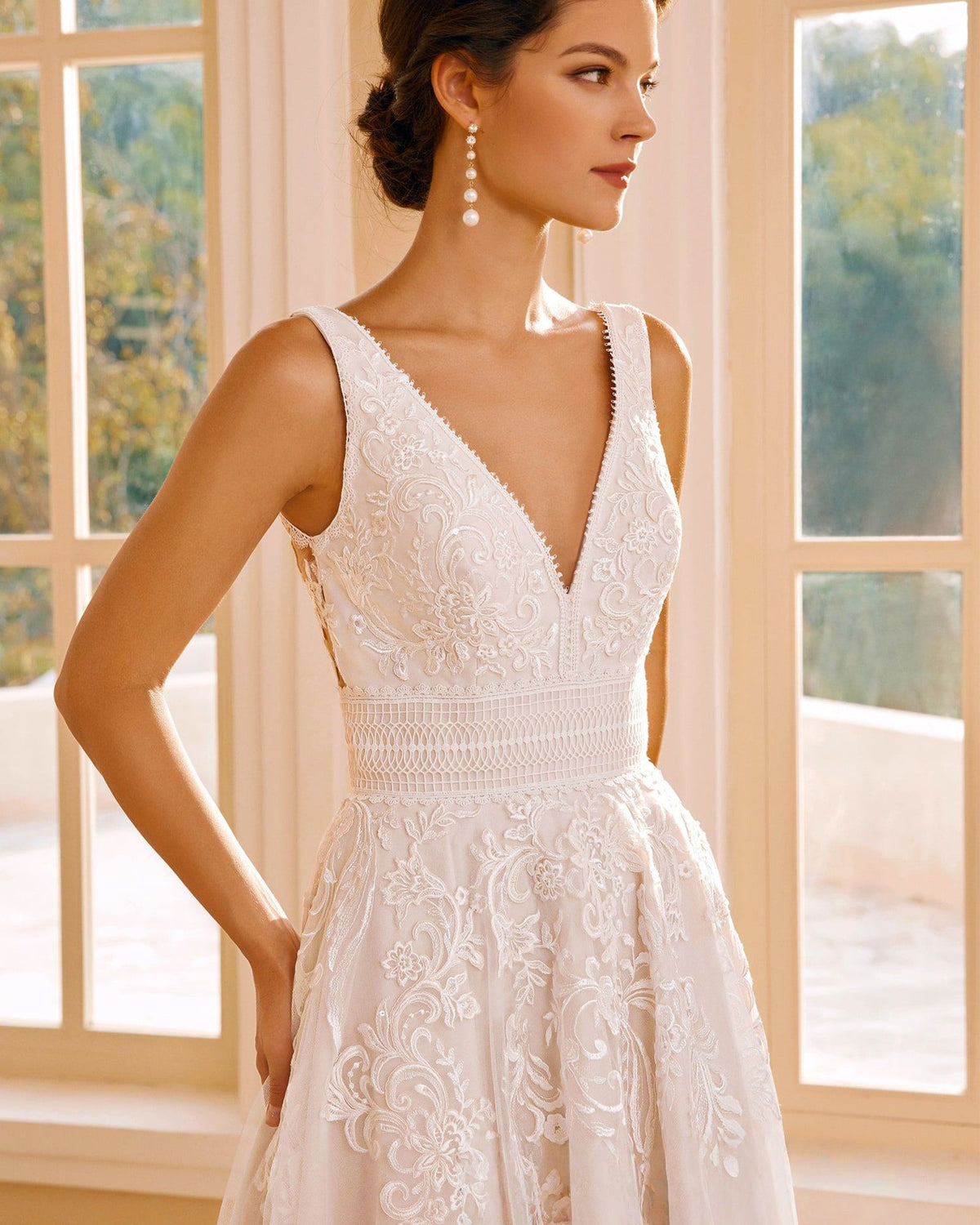 sleeveless v-neck lace tulle chapel train wedding dress - image 8