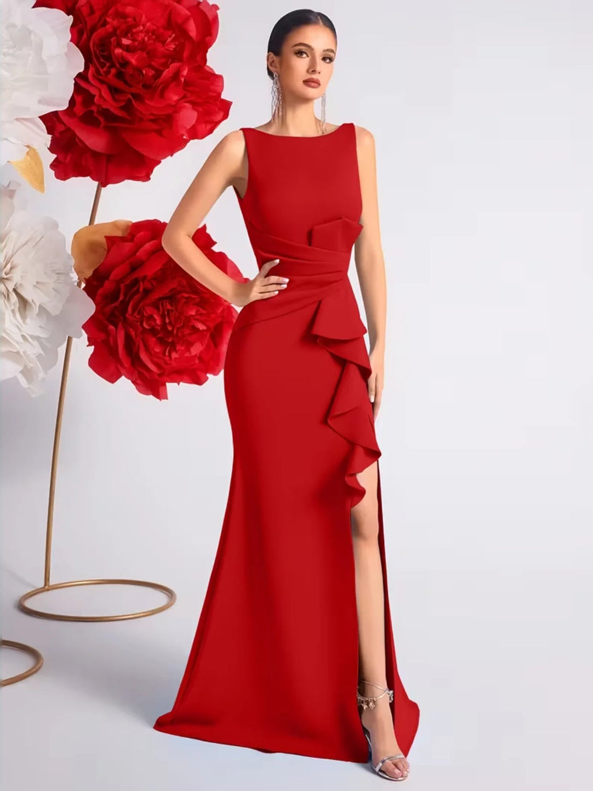 Red floor-length prom dress, round neck, backless, layered ruffle peplum and slit